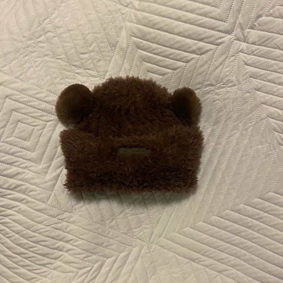 WEI WEI Cozy Brown Fuzzy Hat with Pom Poms - Picture 1 of 3